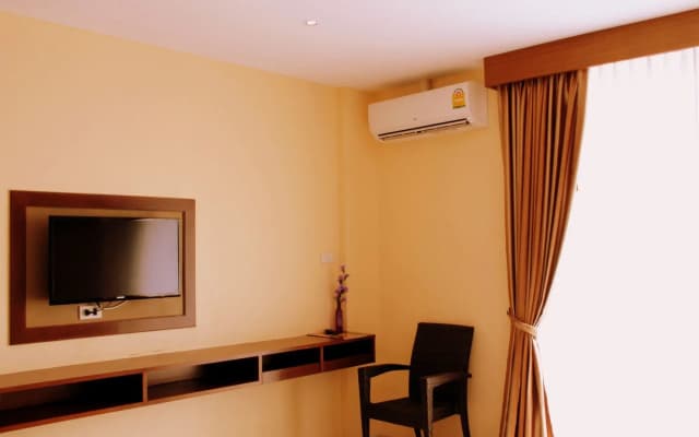 Silver Sand Suites - photo 5