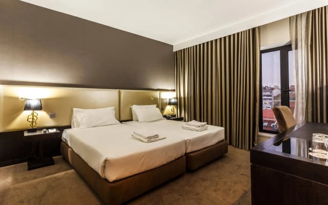 Czar Lisbon Hotel - photo 4