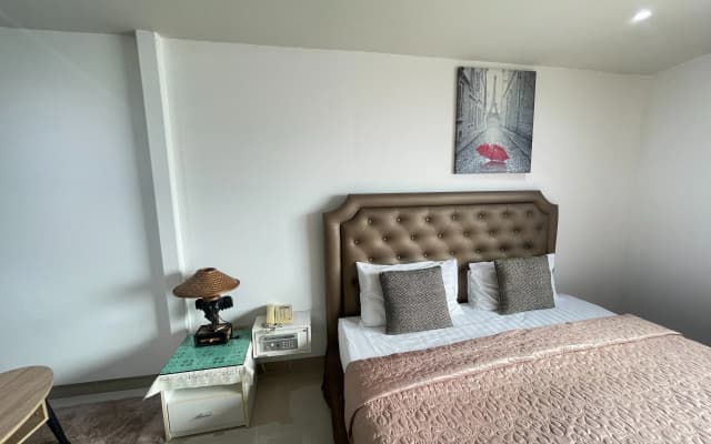 W-9 Hotel - photo 2