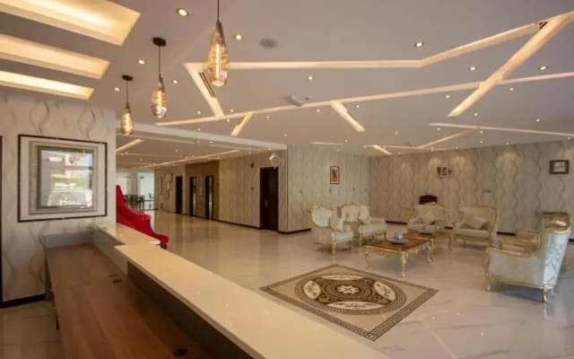 Home Station Hotel - photo 2