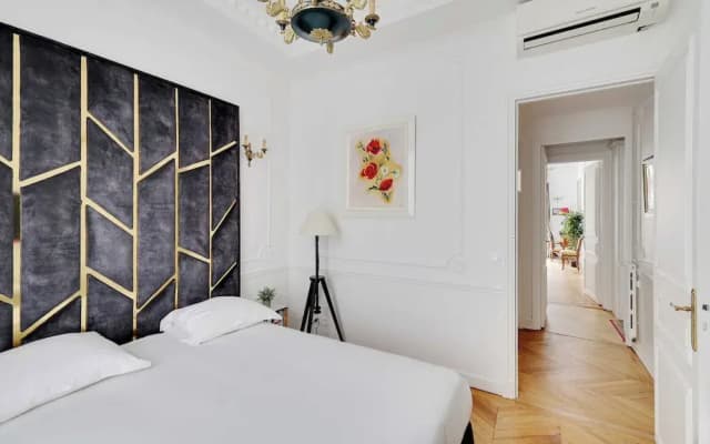 Luxury 2bdr/6p Apartment - Arc de Triomphe - photo 2