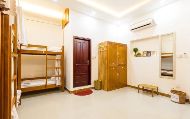 Hachi Hostel - photo 2