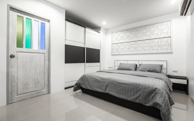 Number 4 Apartment - photo 2