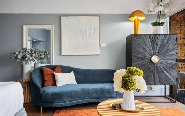 Chic Studio With Pool Overlooking the City - photo 4