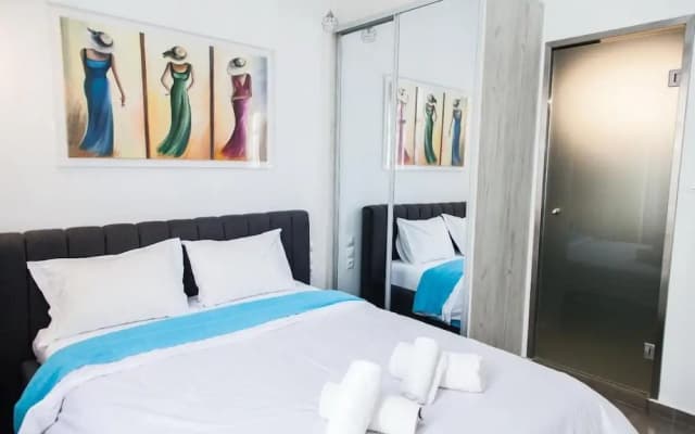 Beautiful Apt. close to Monastiraki - photo 2