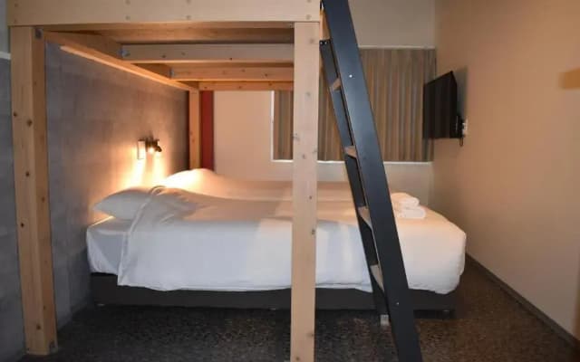 Shinsaibashi House - photo 4