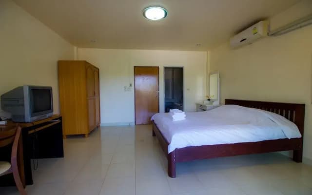 HK Residence - photo 5