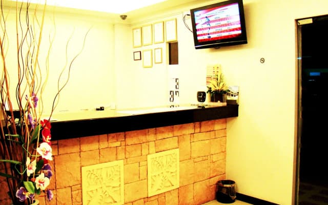 Adel Hotel - photo 2