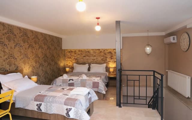 G-Old Town Hotel - photo 3