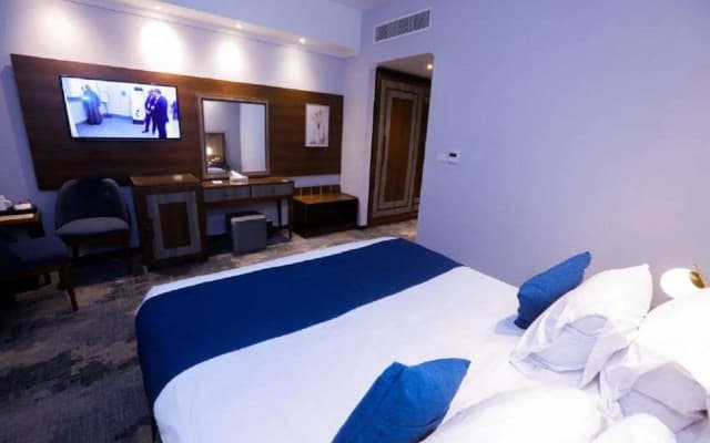 The Guard Hotel - photo 3