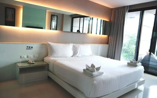 Serenotel Pattaya Beach Front - photo 5
