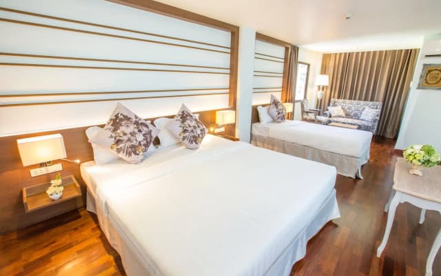The Sathon Vimanda Hotel - photo 4