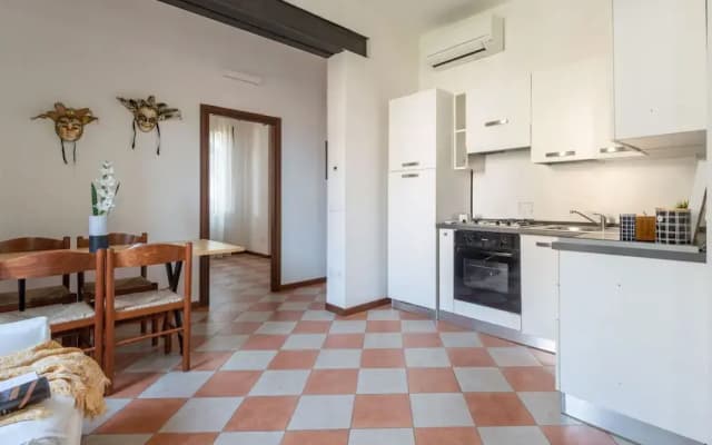 Close to Venice Apartment - photo 3
