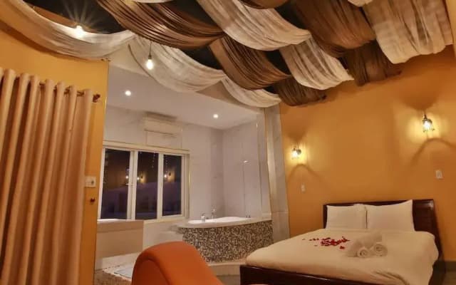 Lotus Hotel - The Cupid Room - photo 4