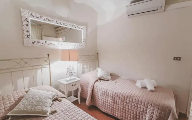 Florence Tower Apartment - photo 4