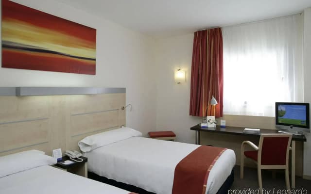 B&B Hotel Madrid Airport - photo 2