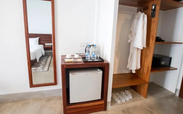 Yani Hotel - photo 2
