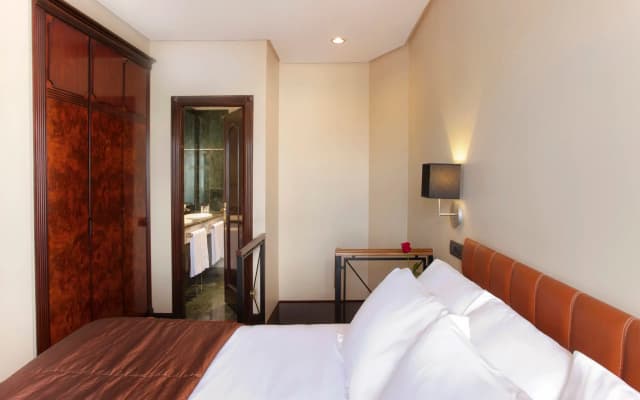 The Hotel Villa Real - photo 5