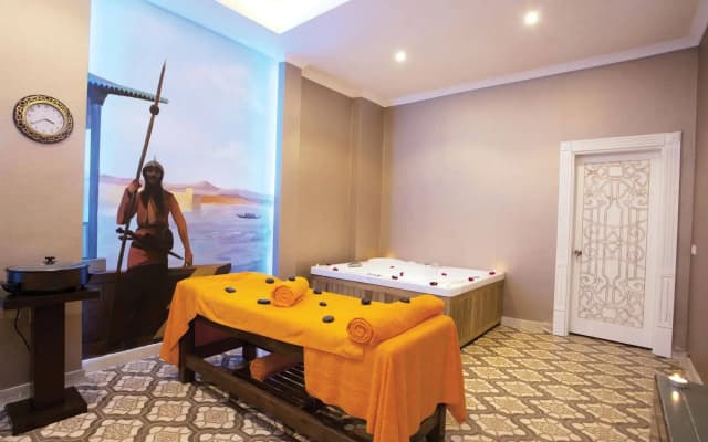 Quattro Beach Spa & Resort Hotel - photo 3