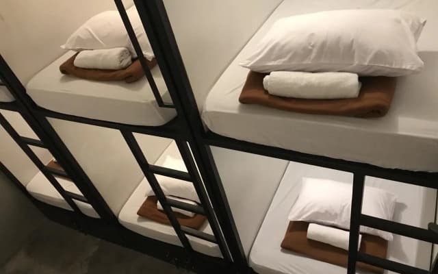 Nine Dollar Hostel - photo 5