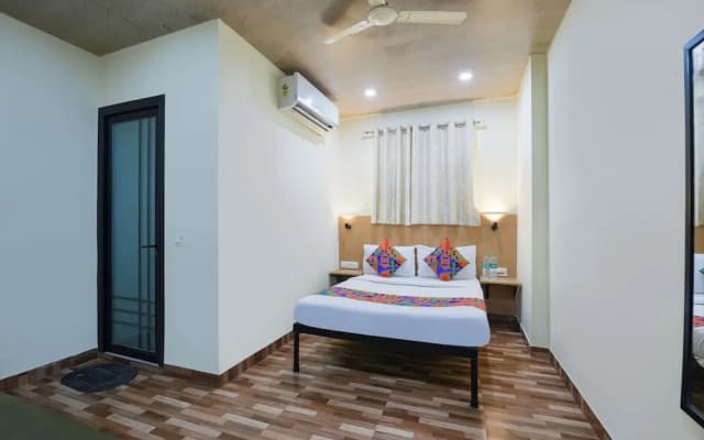 Hotel Royal Residency - photo 3
