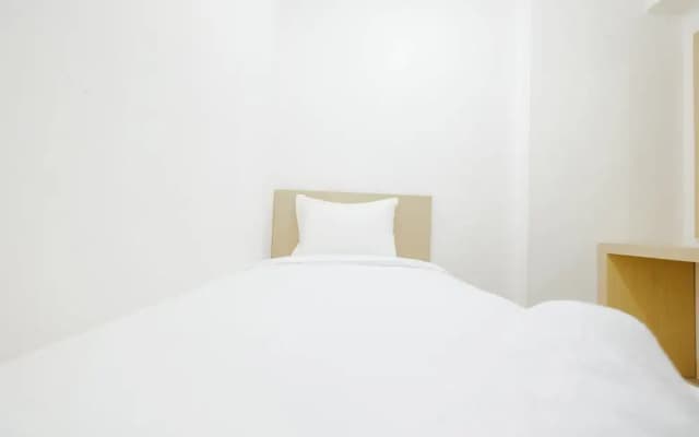 Simply & Clean Bassura City Apartment - photo 5