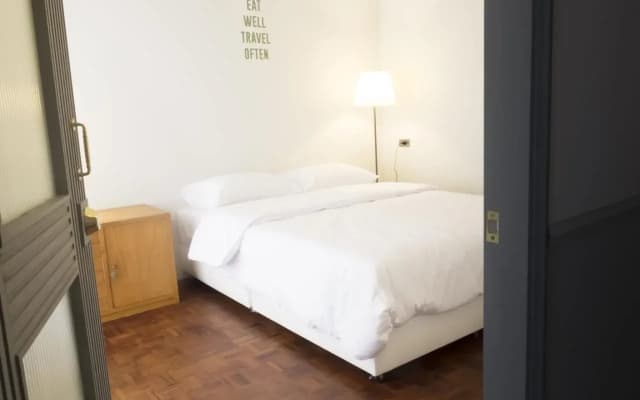 Weeping Willow Sukhumvit 26 – Hostel - photo 3