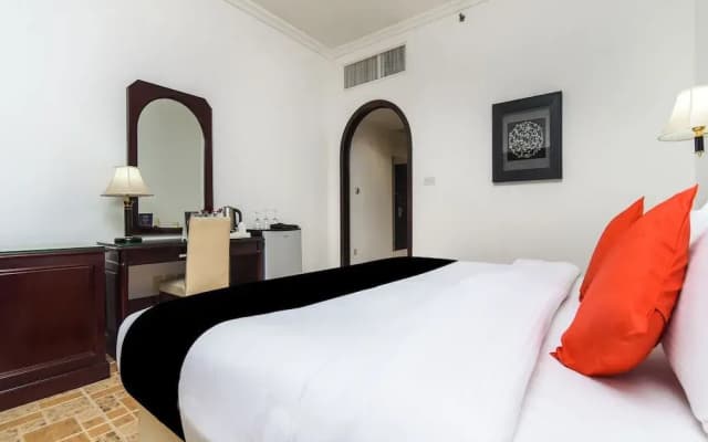 Tulip Inn Al Rahba - photo 4