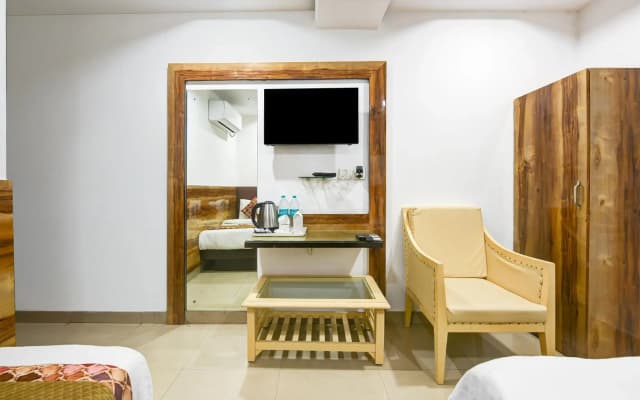 Hotel Shri Vinayak - photo 5