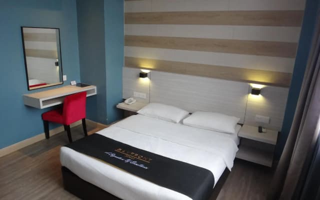 Bayfront Hotel - photo 3