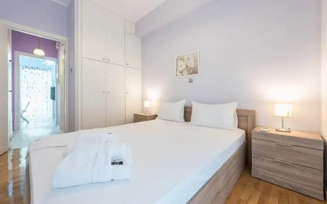 Central & Cozy Apartment With Balcony - photo 2