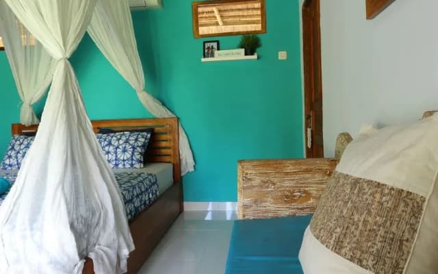 Monkey Surfcamp Bali Guesthouse - photo 4