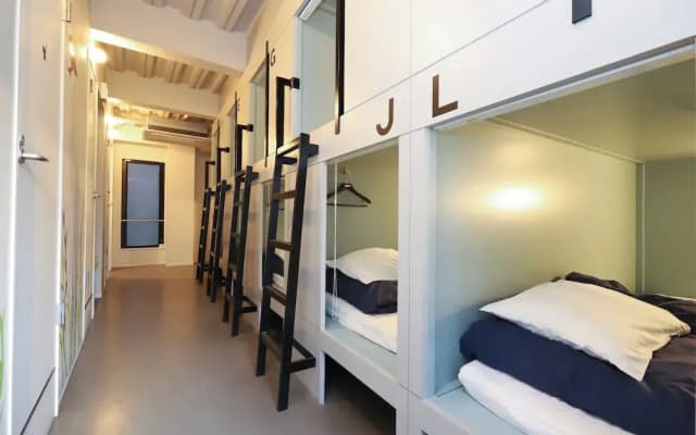 E10HOSTEL - photo 3