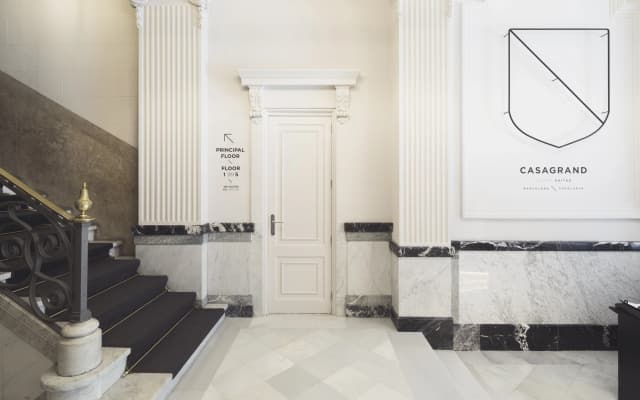 Casagrand Luxury Apartments Barcelona - photo 2