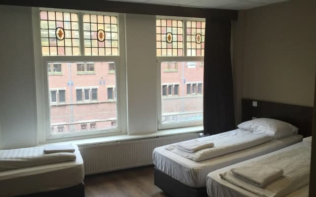 Hotel Damrak Inn - photo 3