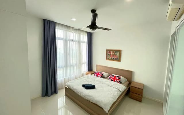 Tropicana Avenue Service Residence II - photo 3