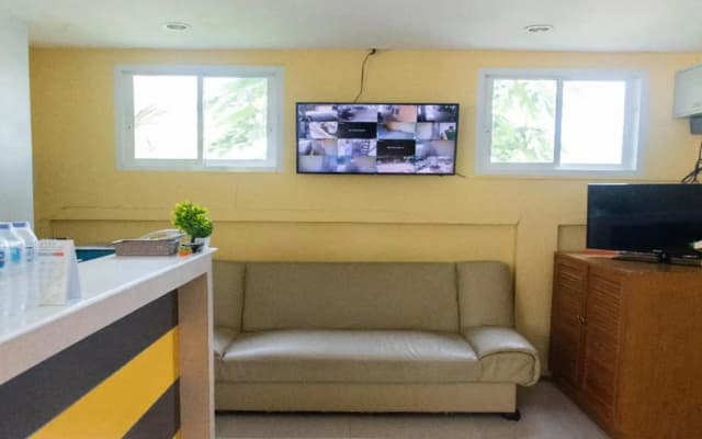 Suree Place Hostel - photo 4