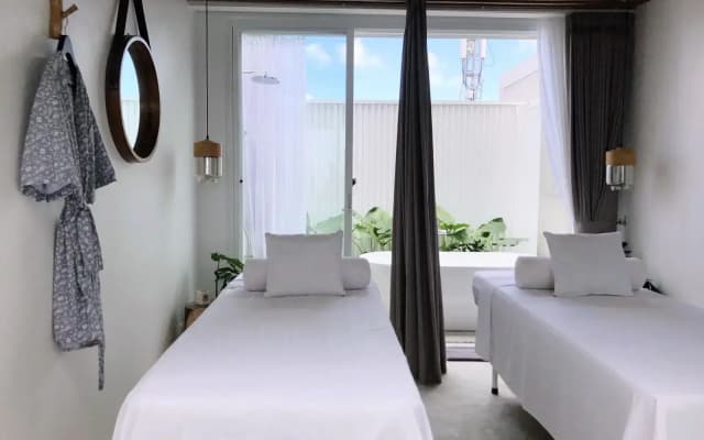 Lloyd's Inn Bali - photo 5