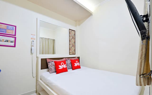ZEN Rooms Cideng Barat - photo 5