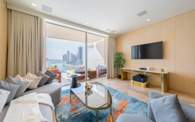 DXB - Five - 41506 - PJ - photo 3