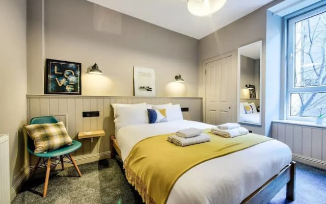 Stylishly Presented City Centre Apartment - photo 4