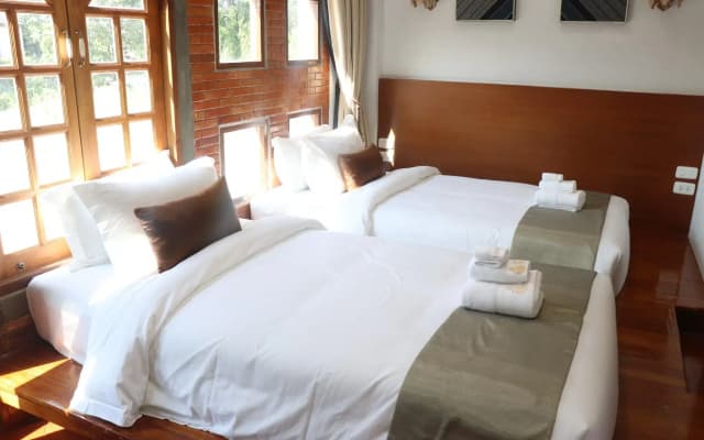 Lanna Oriental Hotel - photo 3