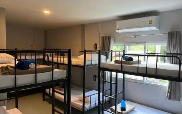 YP Hostel - photo 3