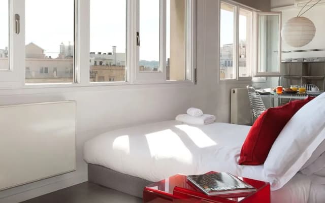 Enjoybcn Coliseum Apartments - photo 4