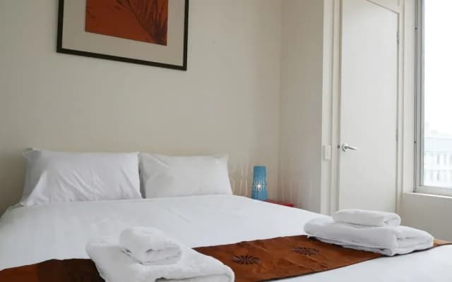 Corporate Stayz at Collins - photo 3