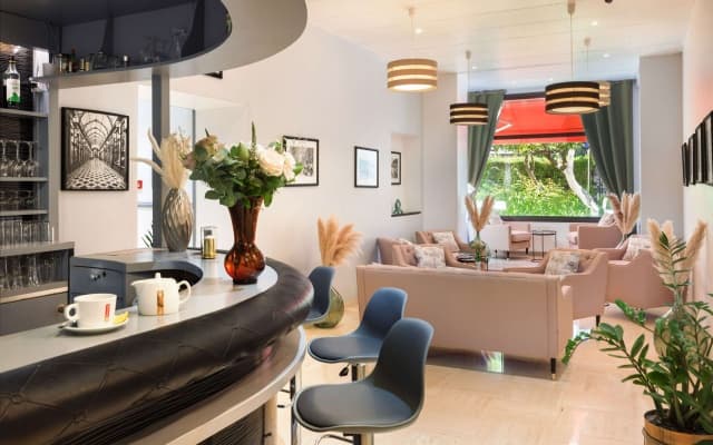 Best Western Plus Hotel Brice Garden - photo 2