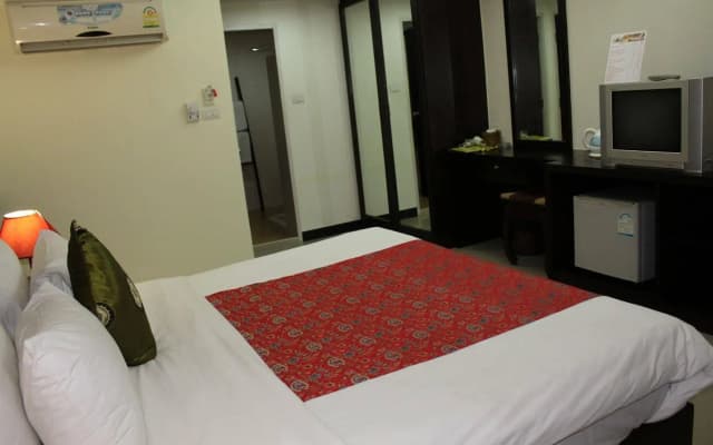 At Phuket Inn Patong Beach - photo 2