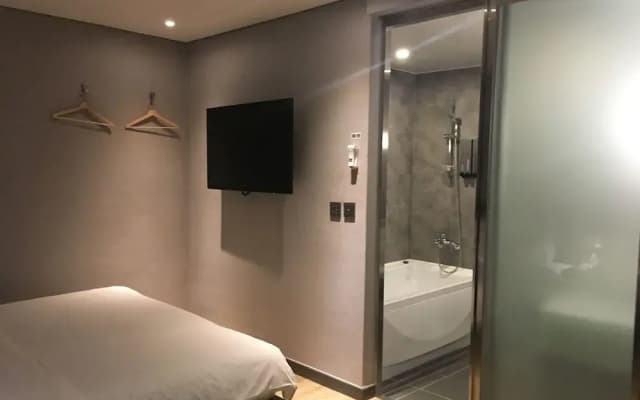 MOMO Hotel - photo 2
