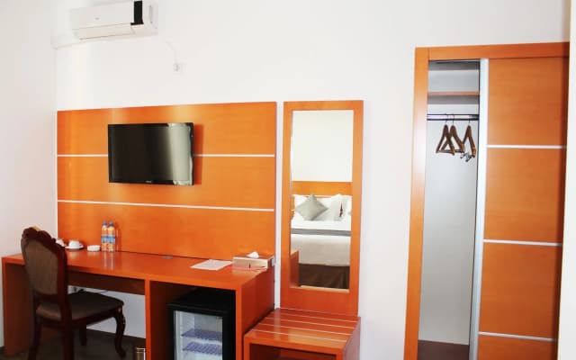 Dormitory Hualing Tbilisi Hotel - photo 5