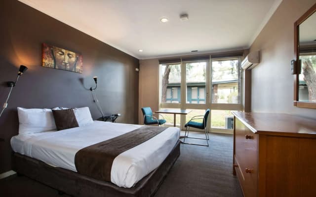 Burvale Hotel - photo 3